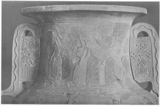 Figure 5

Procession of Arrephoroi. A scene on an archaic amphora