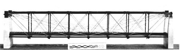 Figure 7.—Recent model of Bollman’s Winchester span.
Only two of the three lines of trussing are shown. The model is based on
Bollman’s published description and drawings of the structure. (USNM
318171; Smithsonian photo 46941.)
